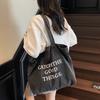 Casual large-capacity denim bag women's new commuter shoulder bag lightweight college student tote bag