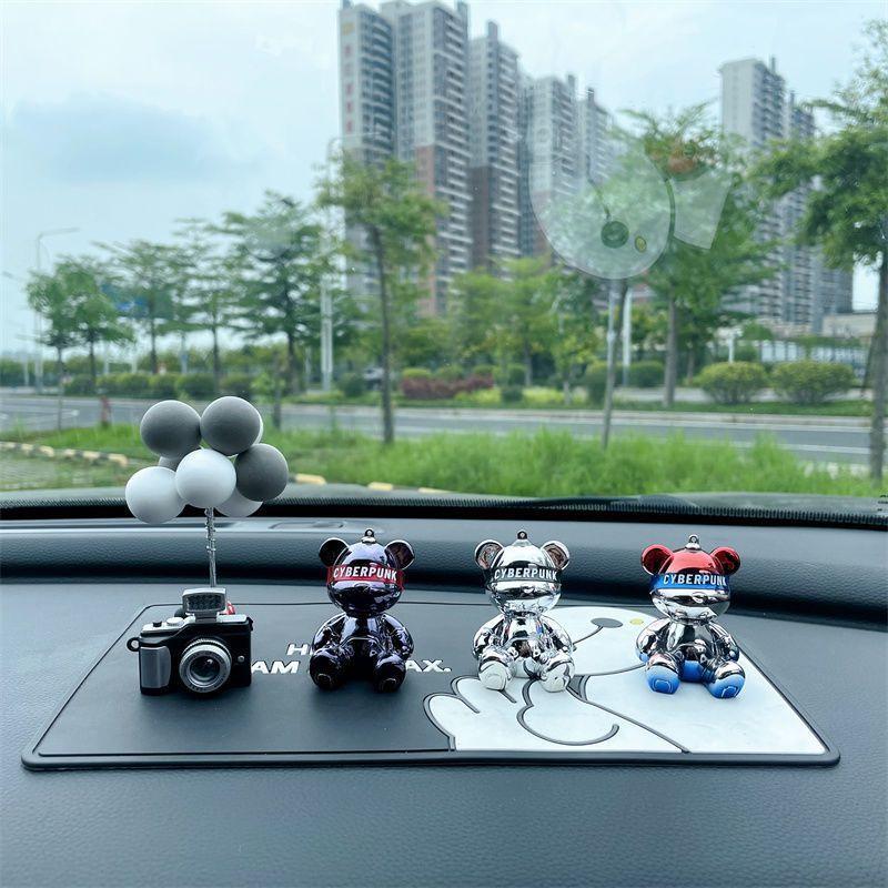Bear Car Ornament, Aromatherapy, Odor Removal, Long-lasting Fragrance In The Car, Light Fragrance Decoration, Solar Car Helicopter