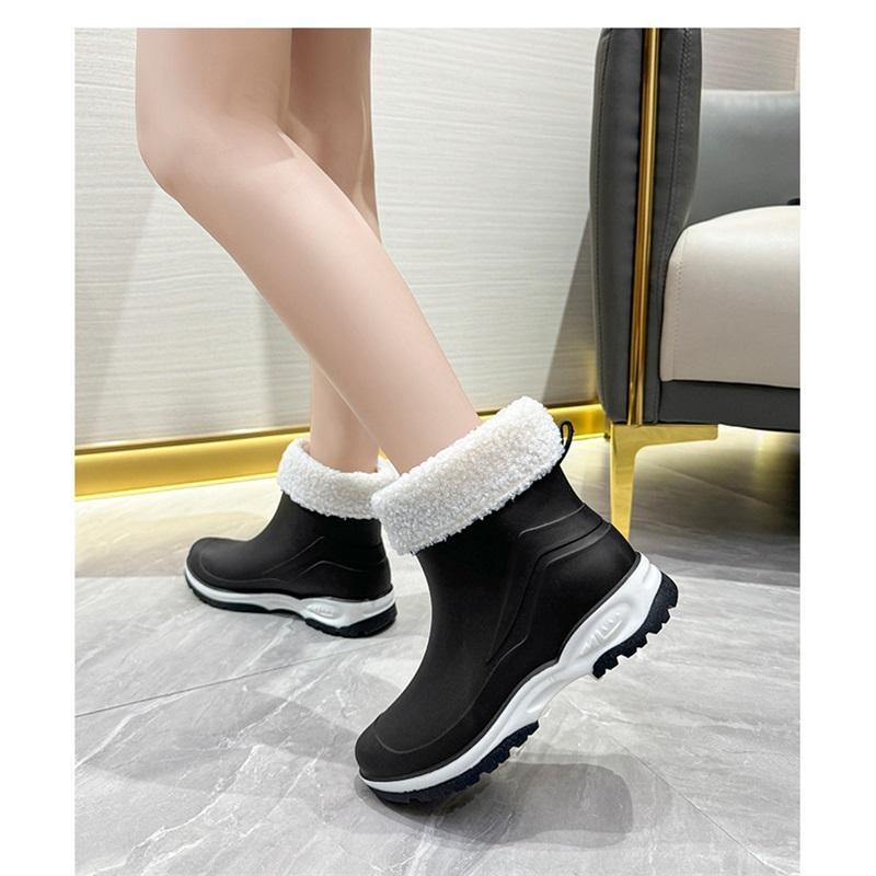 Comfortable Casual Lightweight Anti Slip Waterproof Wear Resistant And Fleece Short Tube Rain Shoes For Couples