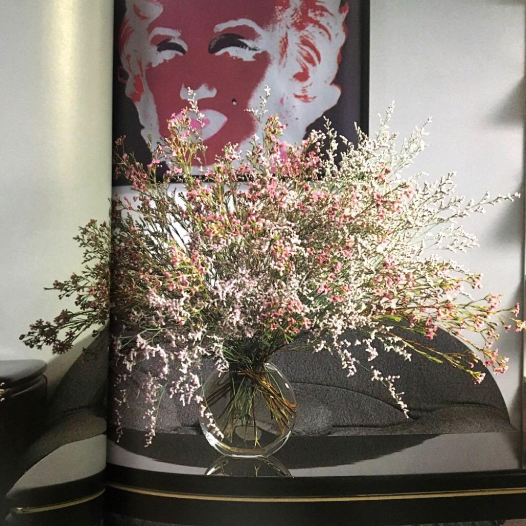 

[Б/У] Коллекция фотографий интерьера с цветами: практические примеры для разных пространств Maison Fleurie