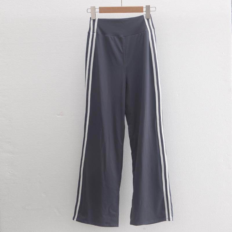 High-Waisted Yoga Pants: Women's Straight-Leg, Peach-Lift, Comfortable Fit for Running and Fitness