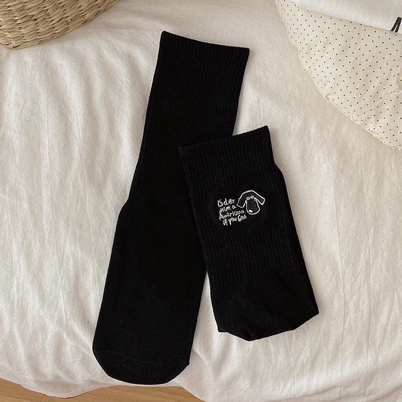 

Autumn and winter socks women s embroidery American puppy ins cute Japanese tide sports mid-tube stacking socks one size fits all чёрный