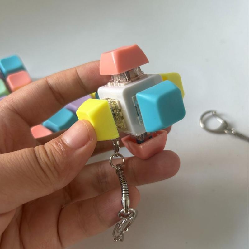 1Pcs Boys Girls Anti Stress Finger Keyboard Games Keychain Without Light 9 Keyboard Key Toy For Adults Antistress Toys