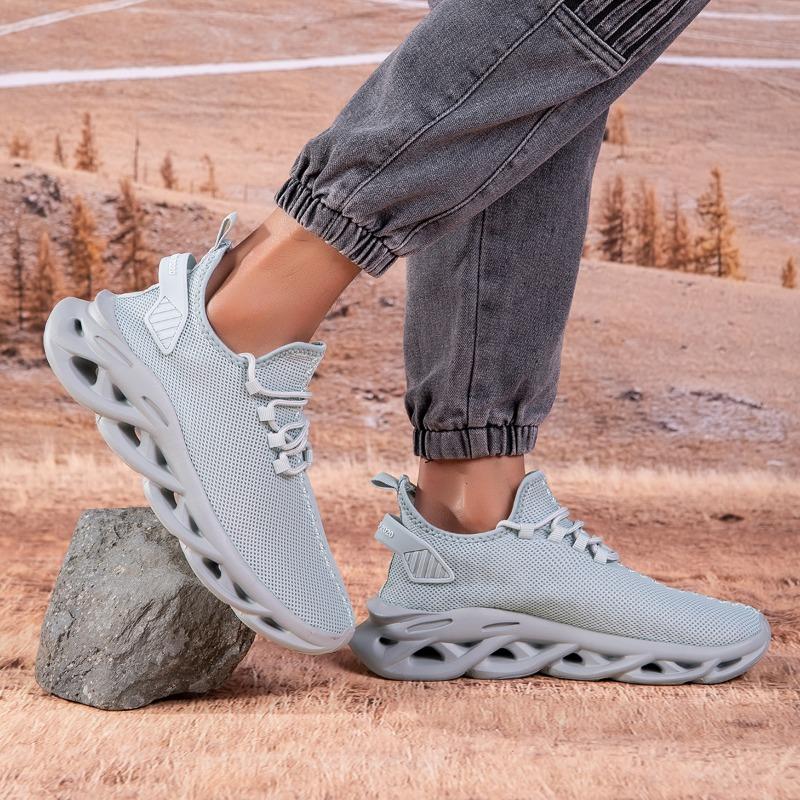 Hot Men Running Shoes Lightweight Sneakers Black Male Casual Shoes Mesh Walking Shoe Outdoor Shock Absorption Tennis Shoes