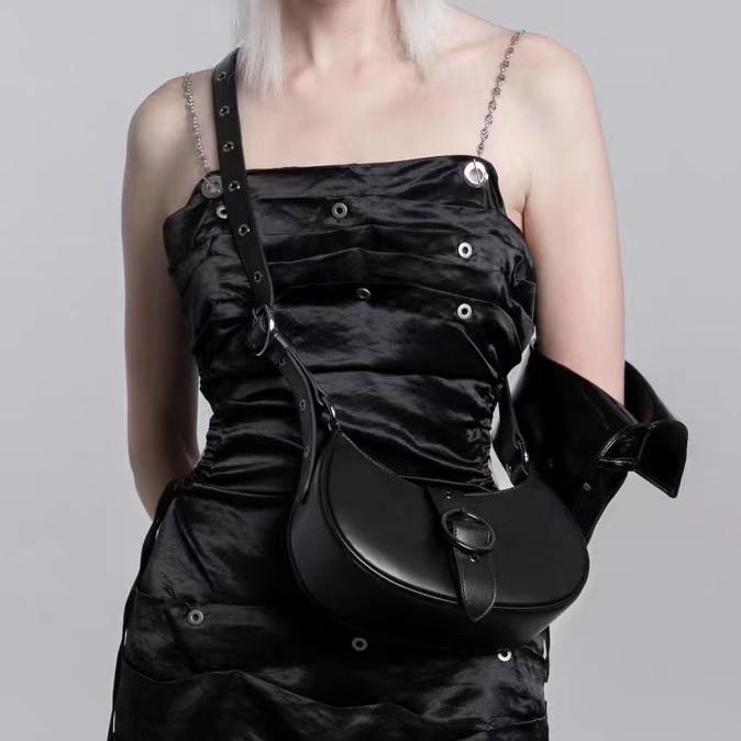 IELGY Versatile Locomotive Saddle Bag, Silver Vintage Premium Textured Shoulder Crossbody Bag