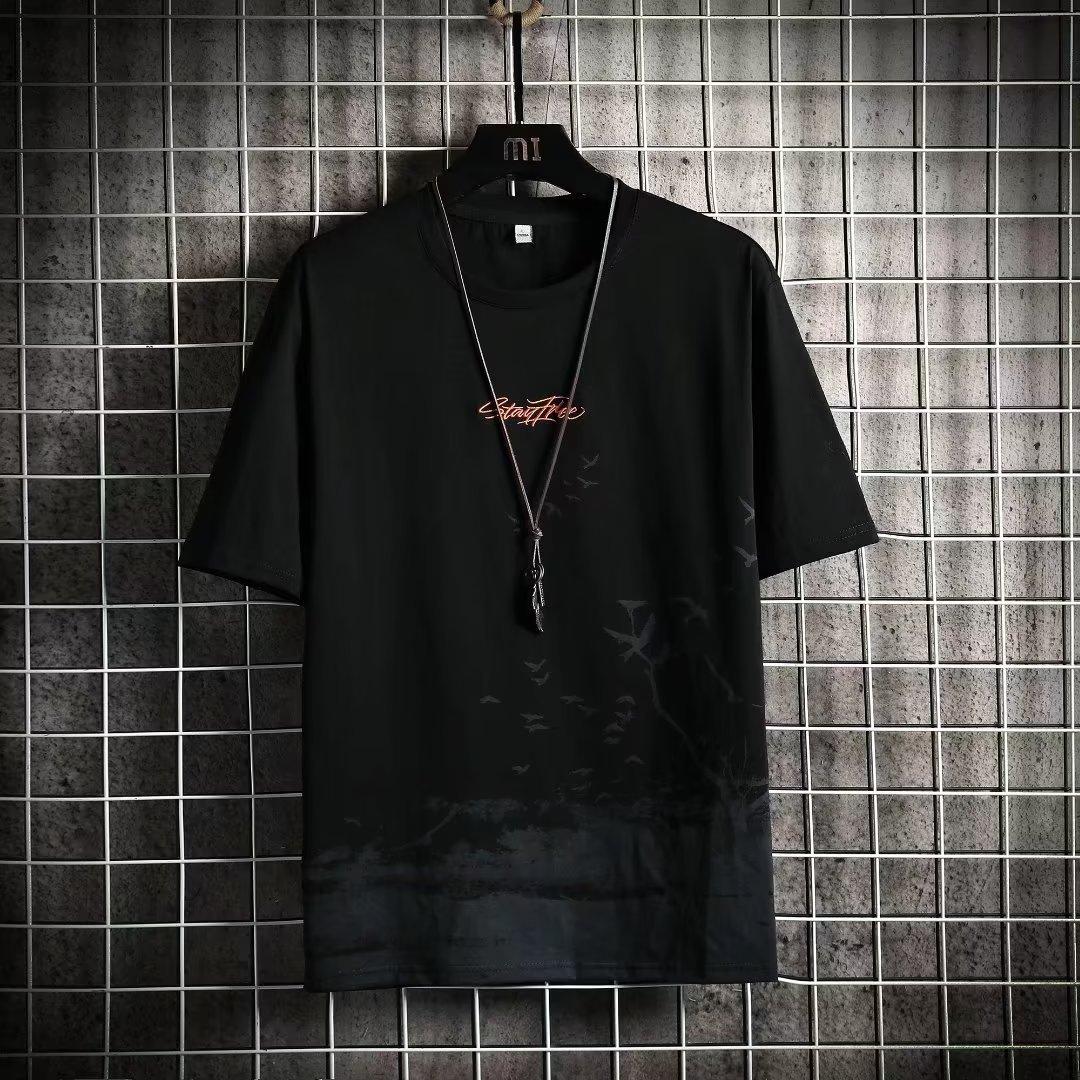 

Летний мужской корейский вариант облегающего дышащего модного топа с короткими рукавами и принтом S чёрный