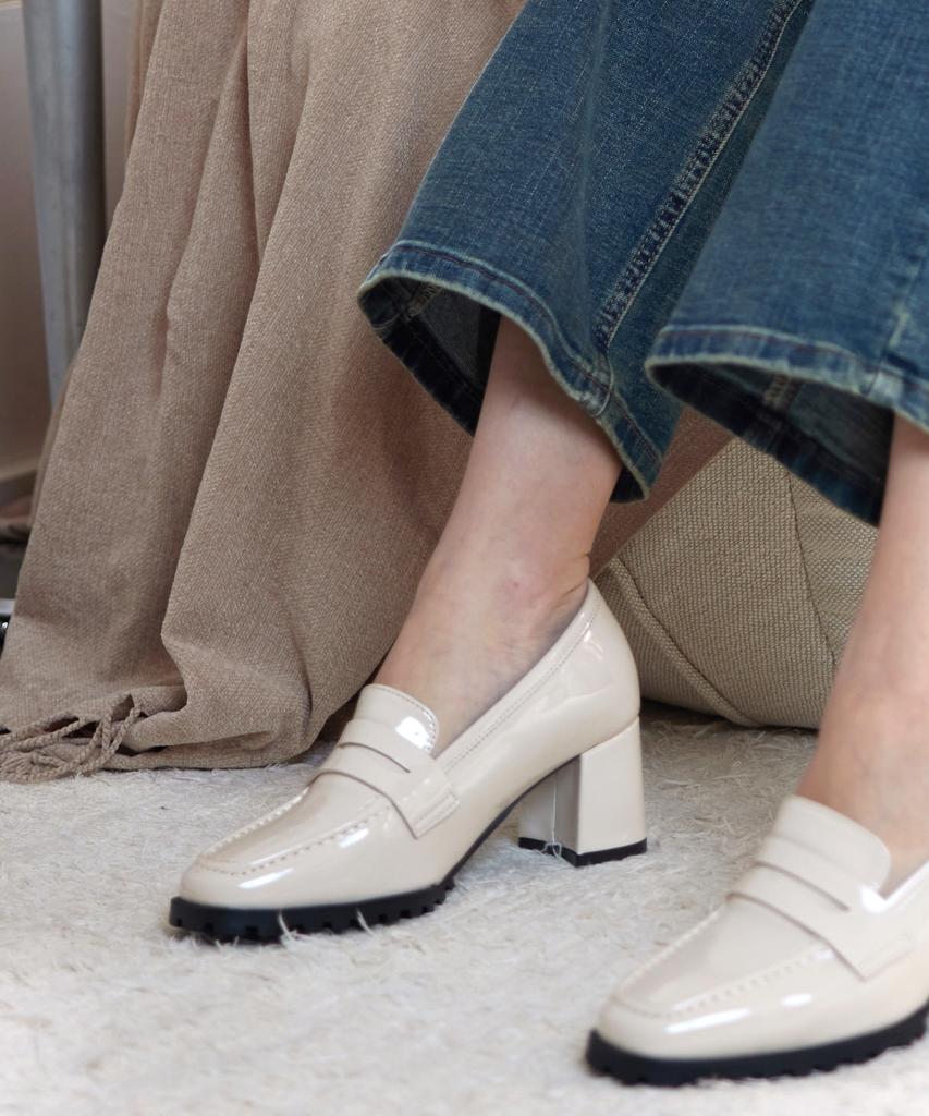 Cesti Classic Square Chunky Loafer Heels (Ivory)