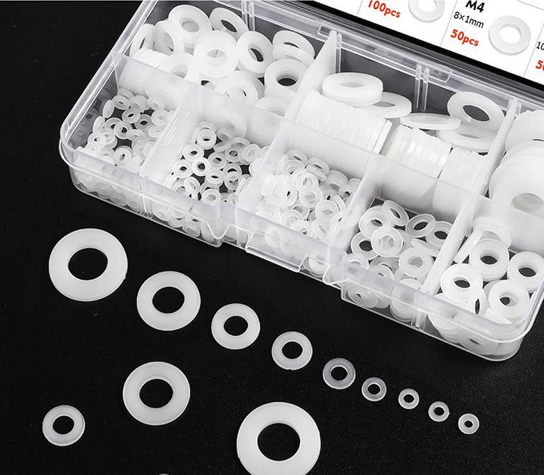 

500-Piece Nylon Washer Set: Black & White Insulating Washers in Box