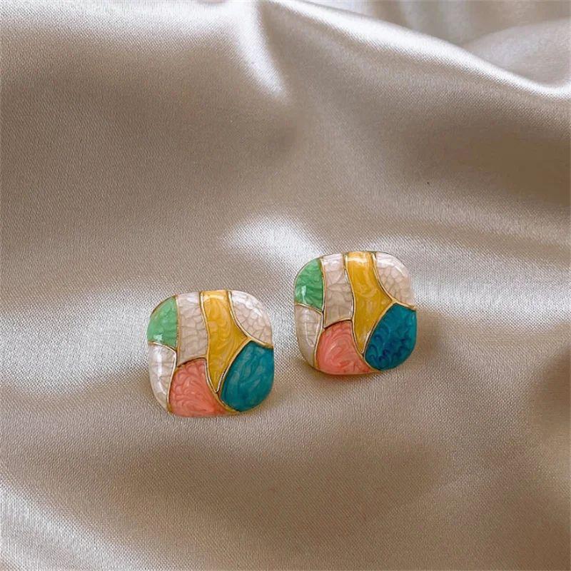 Modische Metall-Minimalist-Ohrstecker mit asymmetrischen Stiften