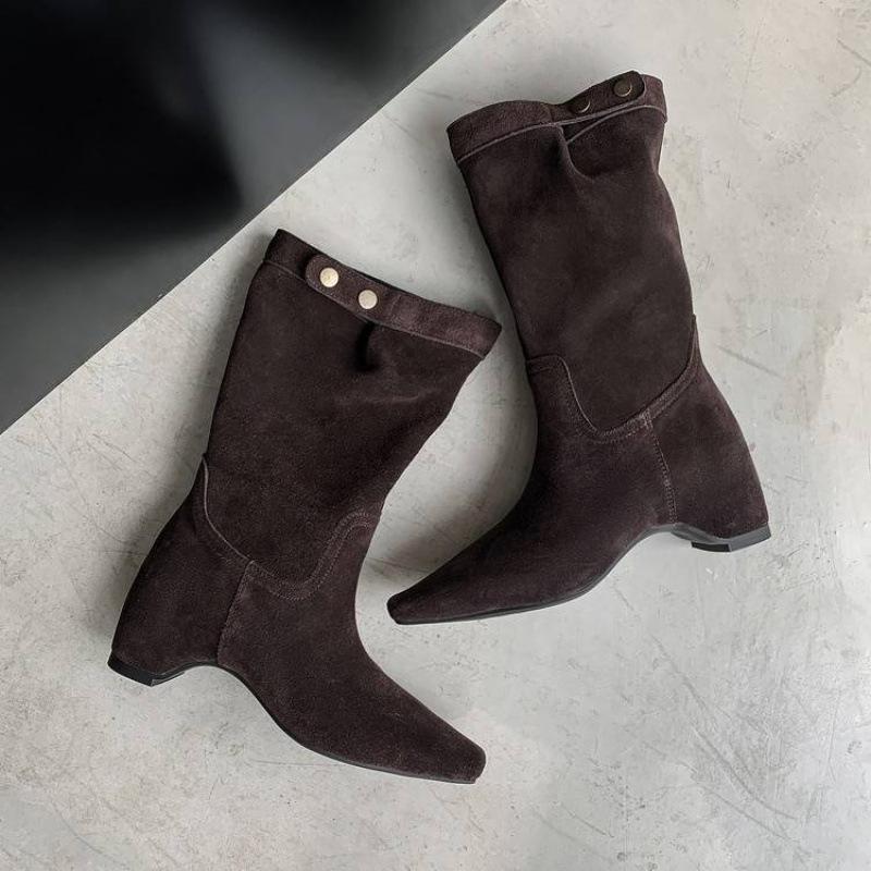 Autumn and Winter Women's Martin Boots Square Head Medium Heel Large Size Women's Boots Rubber Sole Stacking Boots Cowhide New Medium Boots Women