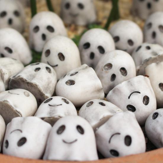 20 Pcs Halloween Miniature Ghost Figurine Cute Tiny Resin White Ghost Statue for Garden Bonsai Sand Table Decoration