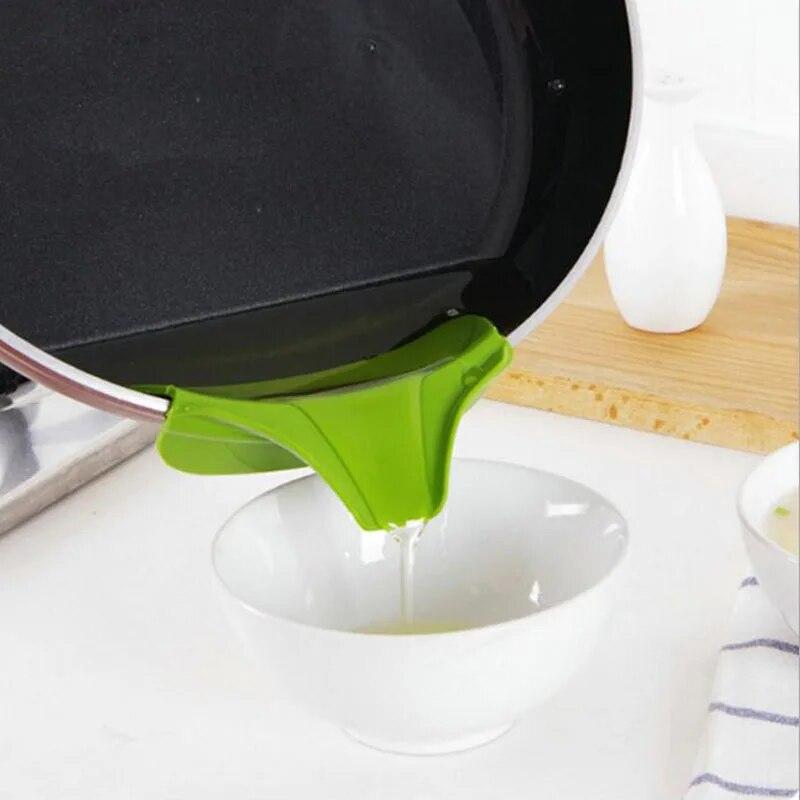 Silicone Liquido Liquido Tramoggia per Zuppa Gadget da Cucina Bordo Deviazione Antigoccia Utensili da Cucina Imbuto da Cucina