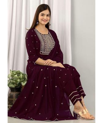 Beautiful Designer Rayon Suit Set and Dupatta Set Indian Women's Bollywood Party Wear Kurti