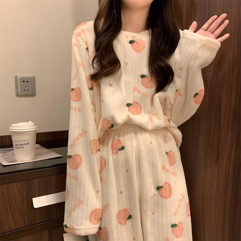 Women's Plus Size Coral Fleece Pajama Set - Plush, Thickened, Warm Lambswool for Autumn/Winter; Wearable Outdoors