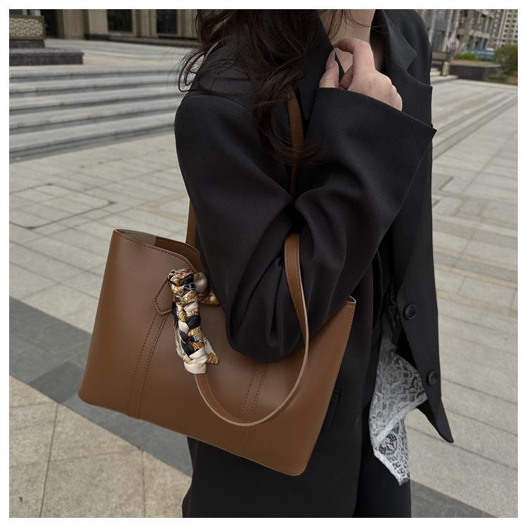 Schicke Retro Pendler Schulter- & Tragetasche für Studenten - Trendiges und vielseitiges Damenaccessoire