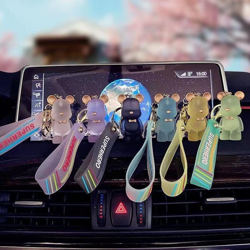 Creative Resin Transparent Crystal Palm Bear Keychain Cute Gift For Couples And Backpack Decoration