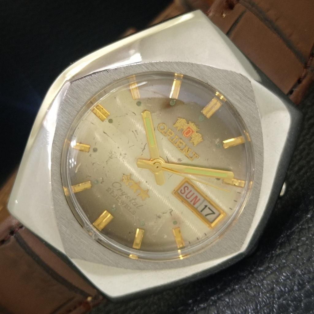 

AUTOMATIC VINTAGE ORIENT CRYSTAL JAPAN 46943 MENS ORIGINAL DIAL WATCH a703341-1 R213b-a703341