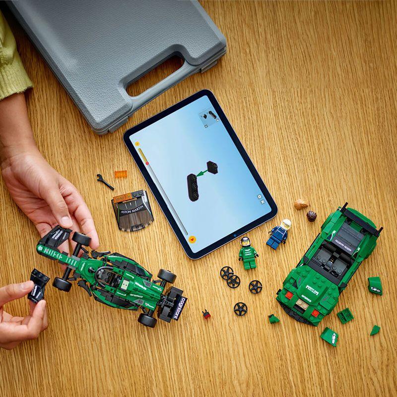 LEGO Aston Martin Vantage Safety Car & AMR23