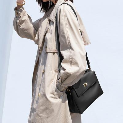 New Niche Design Leather Medium Square Bag Versatile Fashion Shoulder Bag Crossbody Woman
