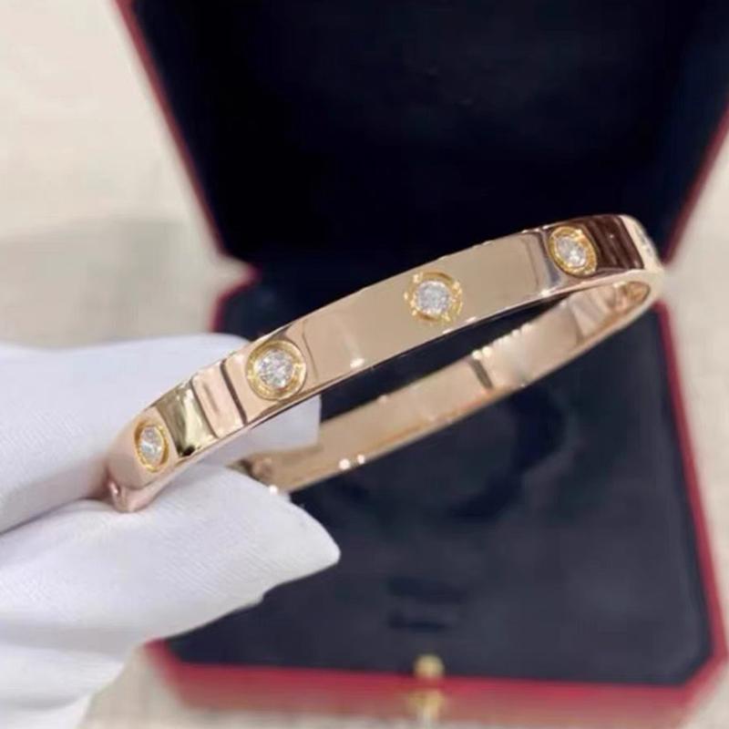 Bracelet en Acier Titane Doré 18K Haut de Gamme Non Décolorant pour Femme Anneau Uni Bracelet Zircon Bracelet de Luxe Léger Bracelet de Niche