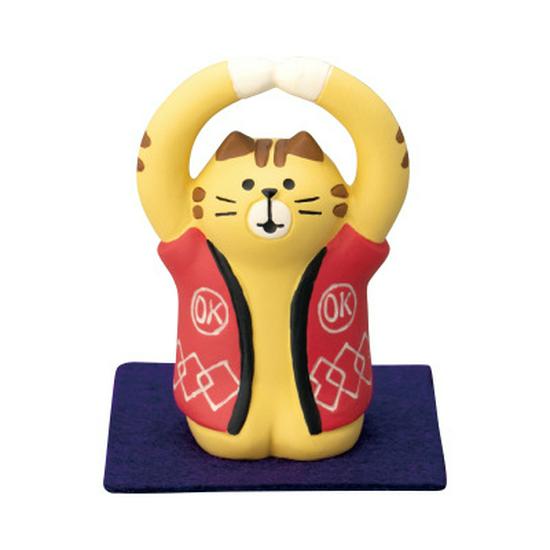 Japanese Zakka Resin Cat Ornament for New Year & Spring Festival Decor