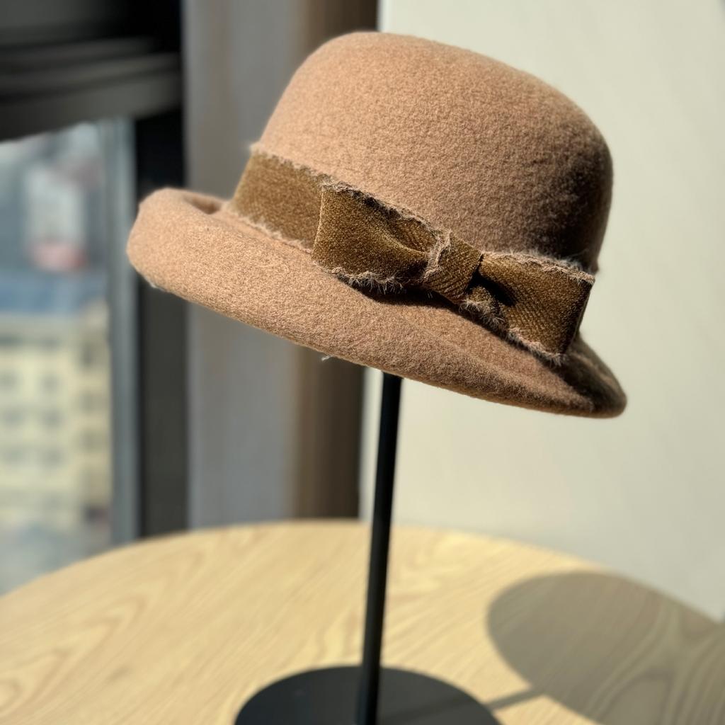 High-End Fischerhut Damenmode Herbst und Winter Gesicht Zeigender Kleiner Beckenhut mit Ausländischer Tochter Filzhut Trend