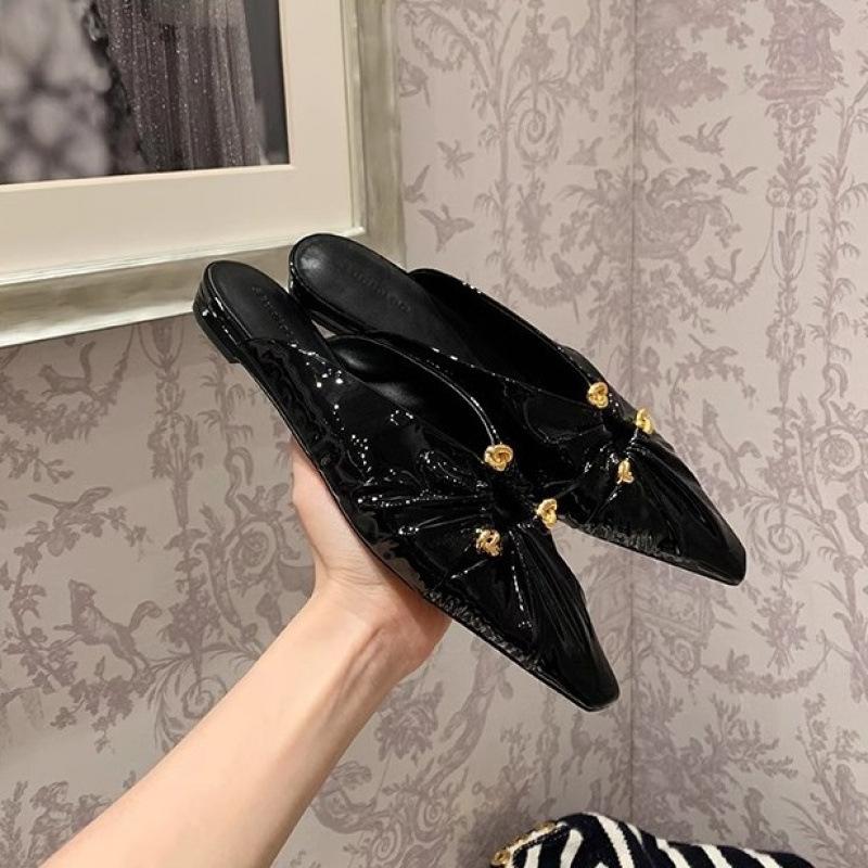 

Нишевая металлическая треугольная пряжка полая плиссированная сумка голова полусандалии 35 чёрный