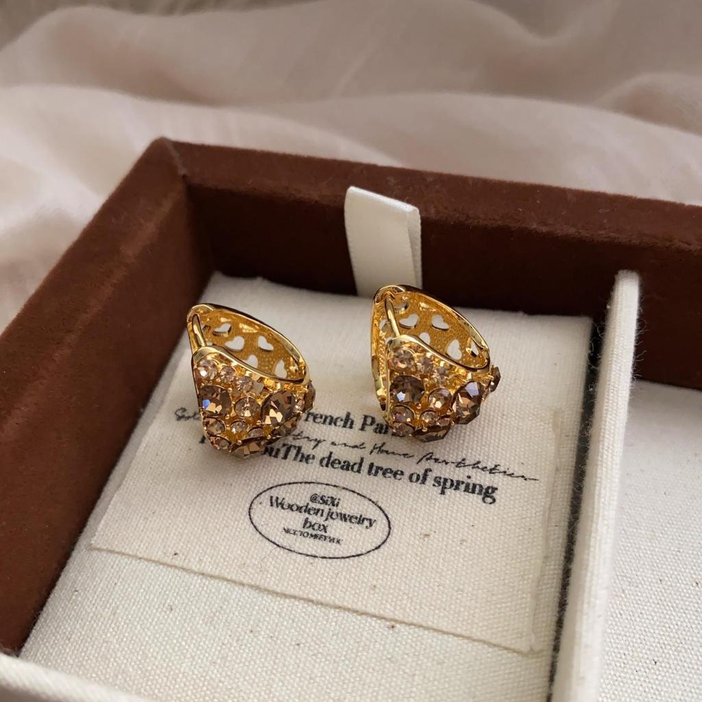Gentle And Delicate Flower Pearl Zircon Stud Earrings Retro Loose Sweet Luxury Light Luxury High-End Earrings