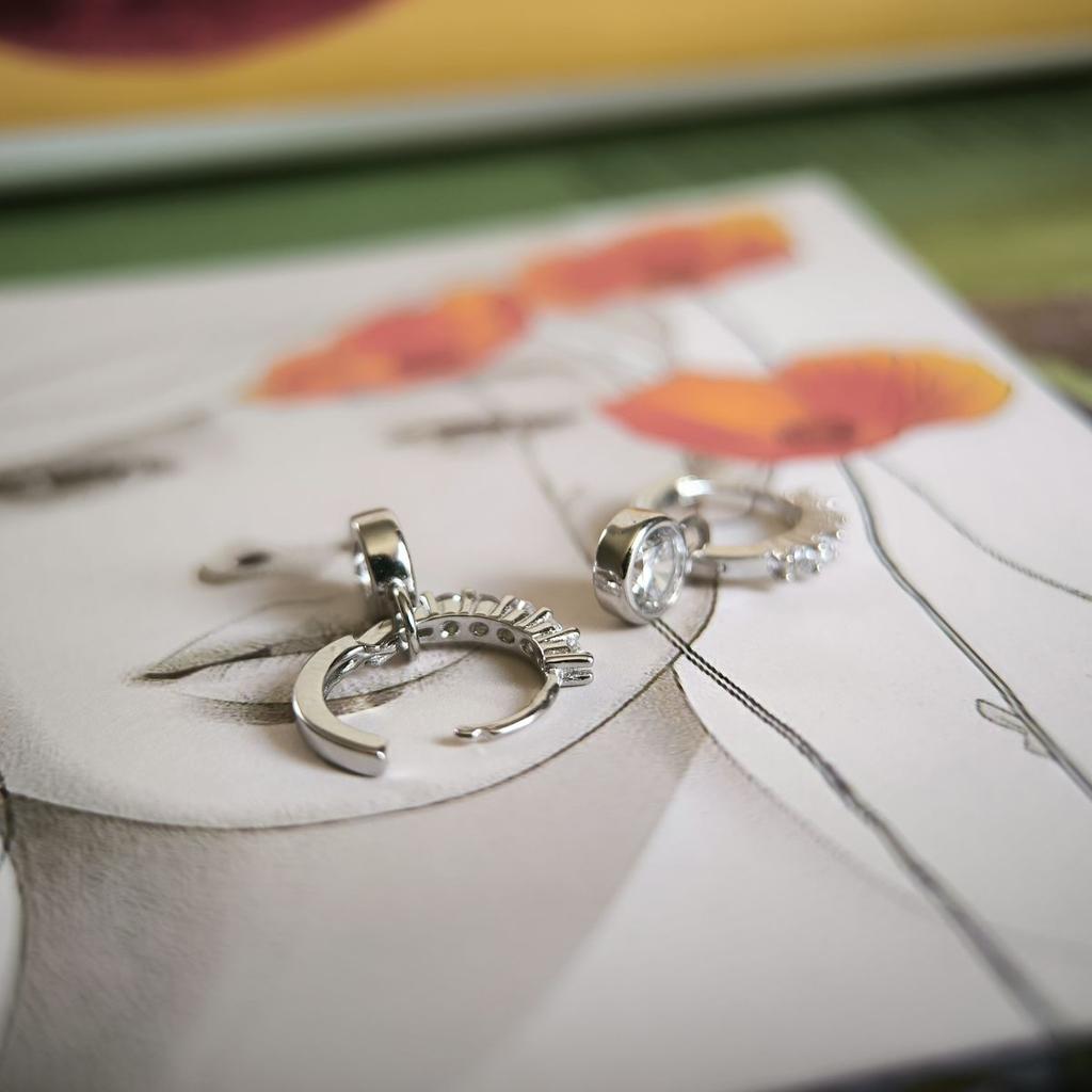 Серебряные серьги с фианитами (2185994)