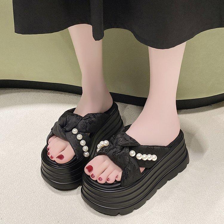 2025 spring and summer new cool slippers muffin thick bottom small bow pearl thick bottom fashion slippers
