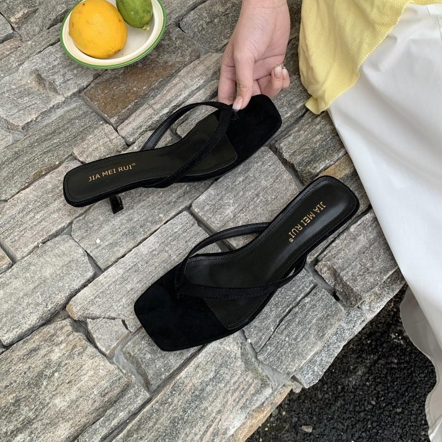 Zehensandalen Damen Sommerbekleidung 2025 neu Zehen quadratisch Kitten und französische Internet-Berühmtheit mittelhohe Sandalen halbe Sohle