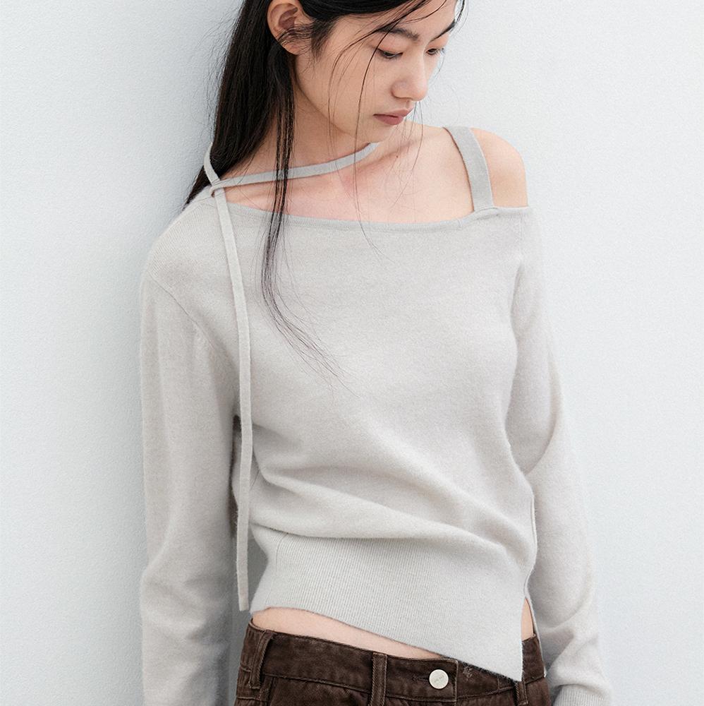 ATELIER NAIN (T-7310)Wool Solid One Off Shoulder Strap Knit
