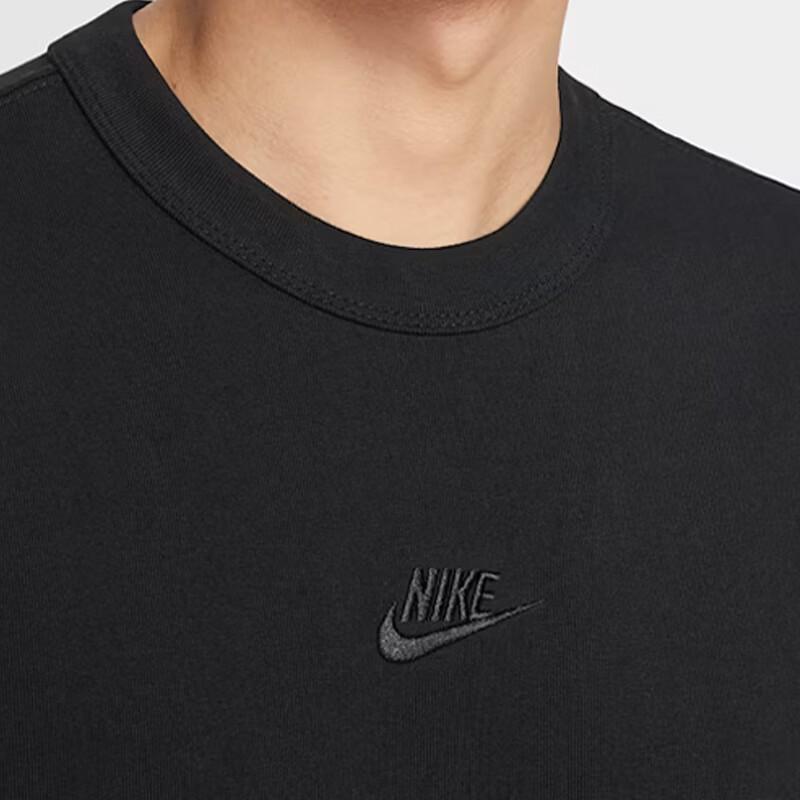

Nike Men s Short Sleeve T-Shirt L