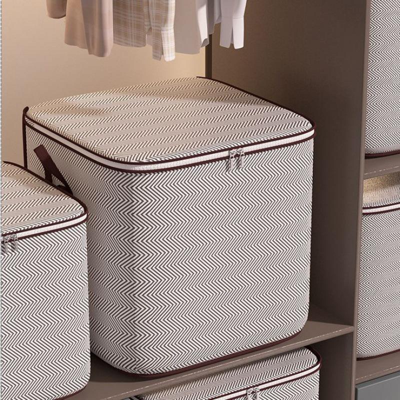 Gray Arrow Zippered Quilt & Clothes Storage Bag Organizer