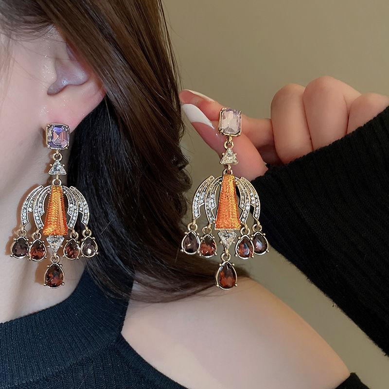 

Серьги-капли в форме сердца с инкрустацией стразами для женщин, преувеличенные, ретро, легкая роскошь, темпераментные, свадебные, для невесты, циркон