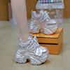 9 cm-es kis strasszköves légáteresztő vastag talpú apacipő női 2025 őszi új sokoldalú magasságnövelő alkalmi sportcipő