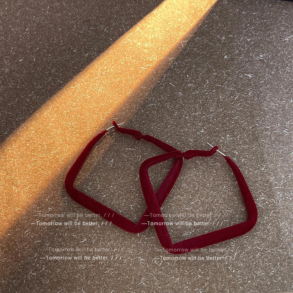 Festive Red Geometric Hoop Earrings: Trendy Autumn/Winter Design for Women