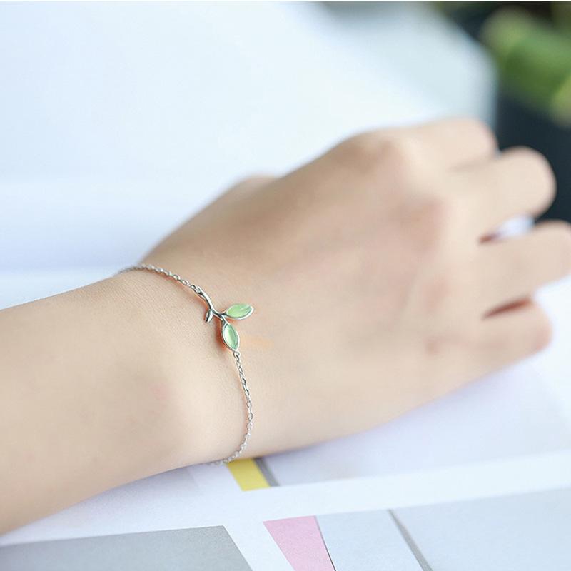 Small Fresh Leaf Bracelet Women'S Day Simple Opal Young Leaves Personalized Jewelry Mori Student Girlfriend Gift