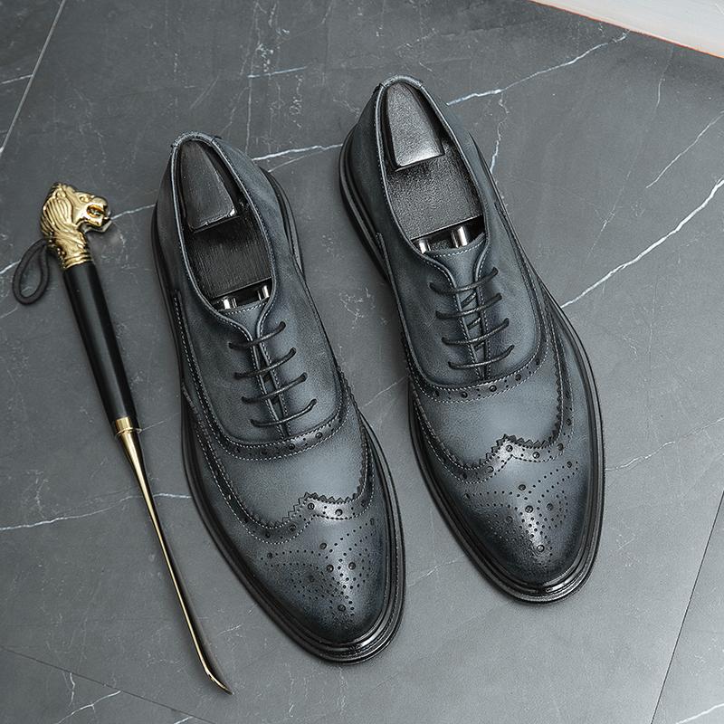 2024 Brogue Formal Shoes Men Dress Leather Shoes Fashion Men Lace Up Flats Shoes Genuine Retro Pointed Toe Oxford Male Footwear