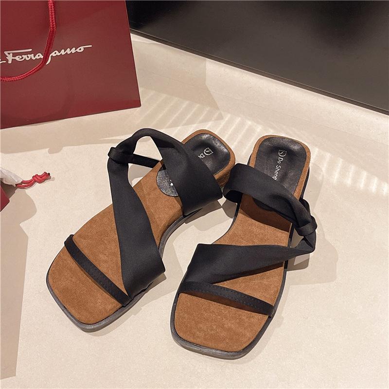 

Suede square-headed fairy open-toed wedge-heeled sandals female 2025 summer new Korean version temperament one-character two-wear sandals 40 чёрный