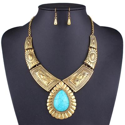 Retro Desen Su Damlası Taşlı Kolye & Küpe Seti