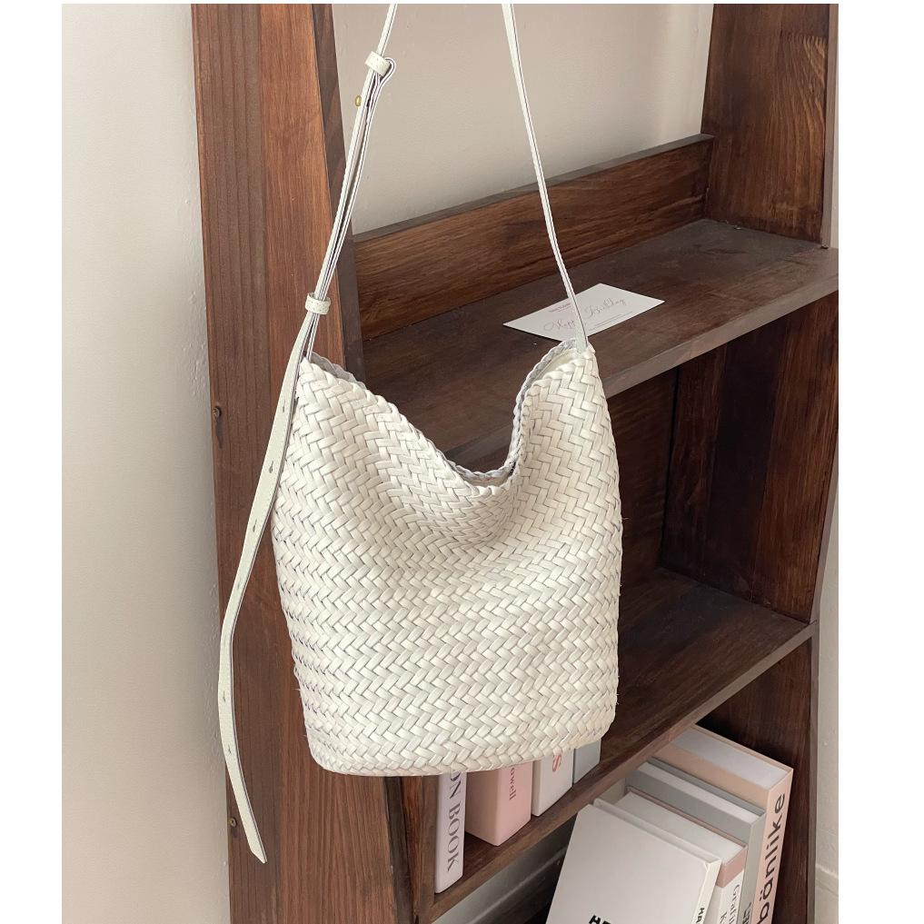 First Layer Cowhide Hand Woven Bag, New Light Retro Vacation Style Single Shoulder Bucket Bag, Women's Genuine Leather Crossbody Bag