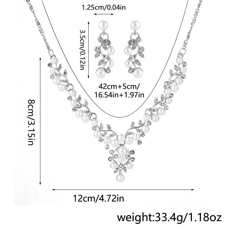 Stylish Pearl Necklace & Earrings Set: Elegant Bridal Accessory