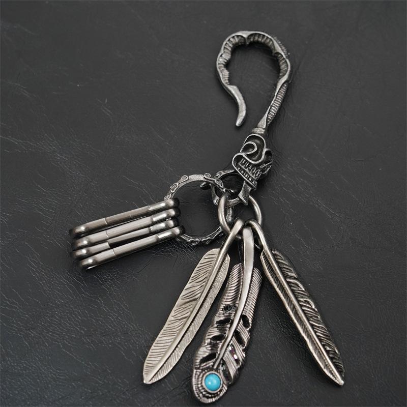 Fashion Trend Old Silver Keychain, Feather Ghost Head Button Turquoise Creative Waist Pendant