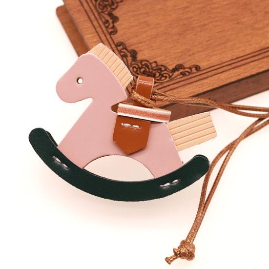 Nyckelring Hänge Hästform Flätat Rep Justerbar Längd Nyckelring med Imitationsläder Metallkrokar Dekorativ Presenttillbehör