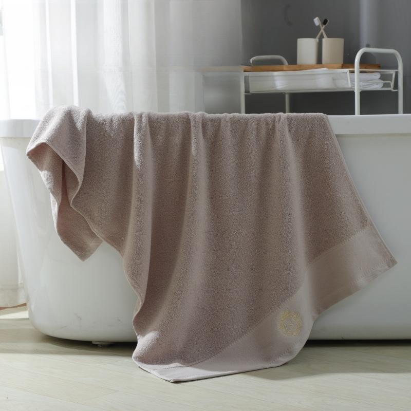 Ultra-Soft Striped Face Towel - Quick Dry, Ultra Absorbent & Gentle on Skin - Perfect for Home & Salon Decor