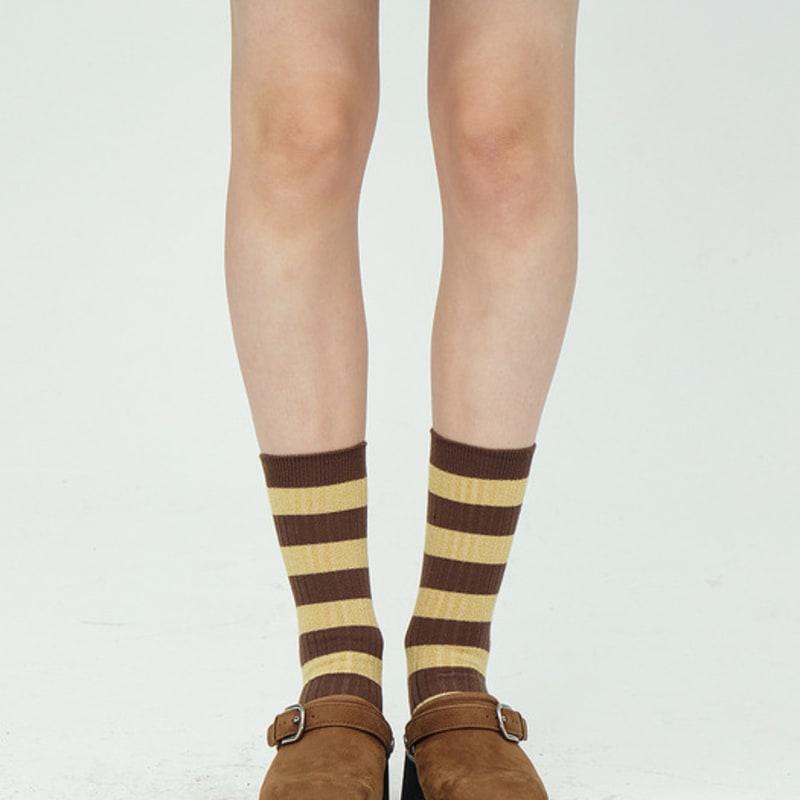 MARGESHERWOOD METAL STRIPE SOCKS_brown stripe