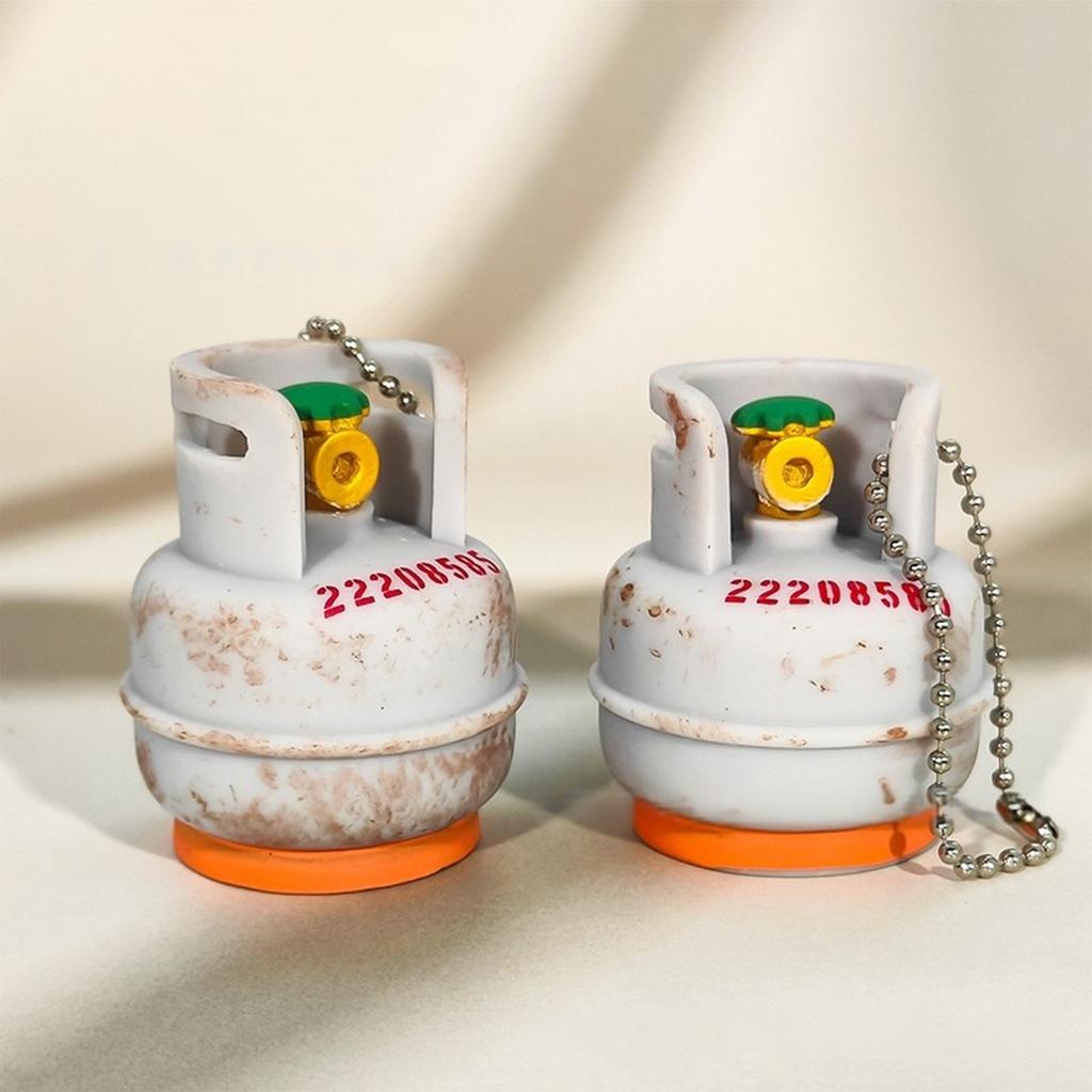 Vintage Rusty Gas Cylinder Keychain with Unique Industrial Design Hanging Ornament for Everyday Use or Bag Decoration