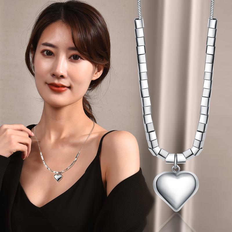 Contemporary Titanium Steel Heart Necklace With Attractive Design For Lovers Fashion