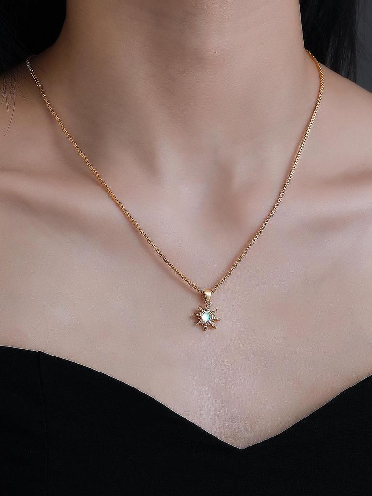 Sun and Moon Magnetic Couple Necklace - Clavicle Chain for Valentine's Day